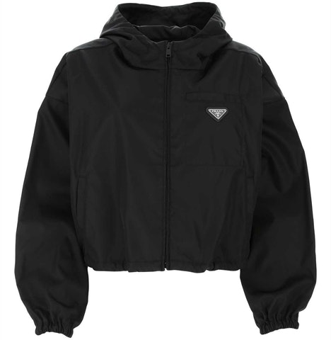 women-prada-black-zip-up-hooded-jacket-with-logo-detail-29-x900-s2021-wq-8-f0002