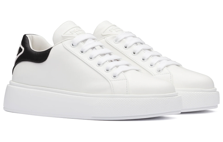 (W) Prada Calfskin Sneakers 'Black White' 圖 3