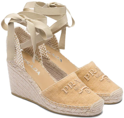 (W) Prada Stoffen Veterschoen Hoge Hakken 9cm Lichtbruin Wedge Schoenen 1IZ045_376_F0ESE_F_090 Order (W) Prada Stoffen Veterschoen Hoge Hakken 9cm Lichtbruin Wedge Schoenen 1IZ045_376_F0ESE_F_090