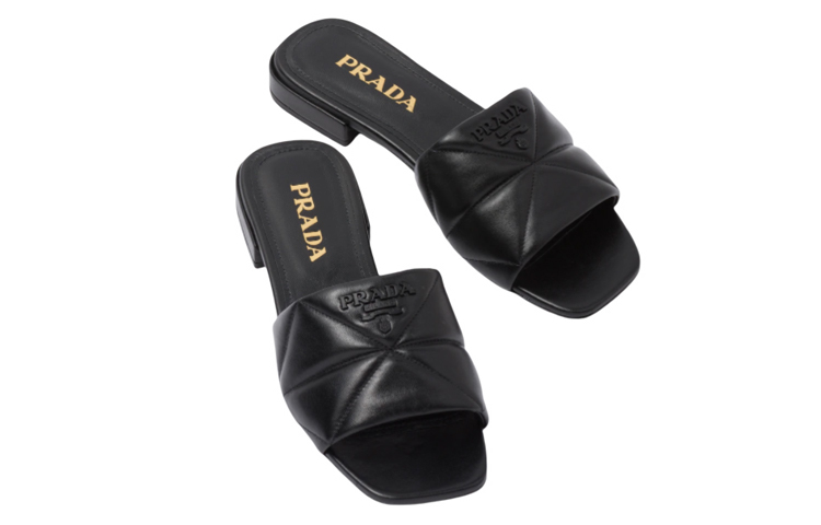 Order (W) Prada Flache Ledersandalen ''Metall-Logo - Schwarz'' 1XX583_038_F0002_F_B010