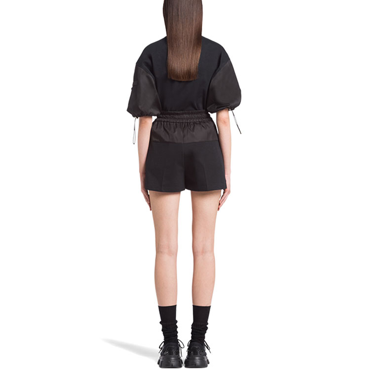 Shop (W) PRADA FW21黑色宽松短裤，标志性Logo及纯色设计. 132353-1YYA-F0806-S-212