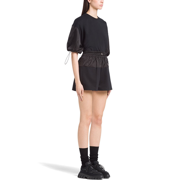 Purchase (W) PRADA FW21黑色宽松短裤，标志性Logo及纯色设计. 132353-1YYA-F0806-S-212