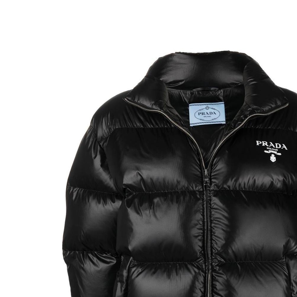 Sizing (Women) PRADA FW22  Black Puffer Jacket with Logo Print and Zip Design. 292065-11A9-F0002-S-222
