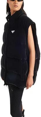 (W) PRADA FW22 黑色純色長袖外套 29X805-1XJX-F0002-S-222 Purchase (W) PRADA FW22 黑色純色長袖外套 29X805-1XJX-F0002-S-222