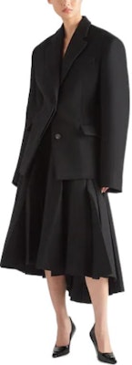 (W) PRADA FW22 黑色純色長袖西裝外套. P504N-180-F0002-S-222 Purchase (W) PRADA FW22 黑色純色長袖西裝外套. P504N-180-F0002-S-222