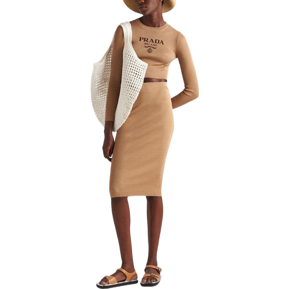 Lookbook (W) 普拉达 FW22 棕色字母印花圆领套头毛衣. P24S1G-S222-11MYF-0-040