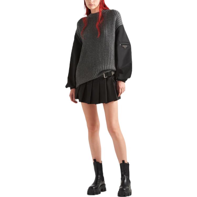 Lookbook (W) 普拉达 FW22 石板灰标识贴片羊绒毛衣. P24R1P-109R-F0480-S-222