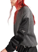 Purchase (W) PRADA FW22 石板灰Logo貼飾羊絨毛衣 P24R1P-109R-F0480-S-222