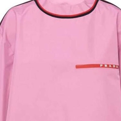 (W) Sudadera Casual Cuello Redondo PRADA FW23 Rosa con Rayas y Letras. 29Y860-1XV1-F01N6-S-202 Sizing (W) Sudadera Casual Cuello Redondo PRADA FW23 Rosa con Rayas y Letras. 29Y860-1XV1-F01N6-S-202
