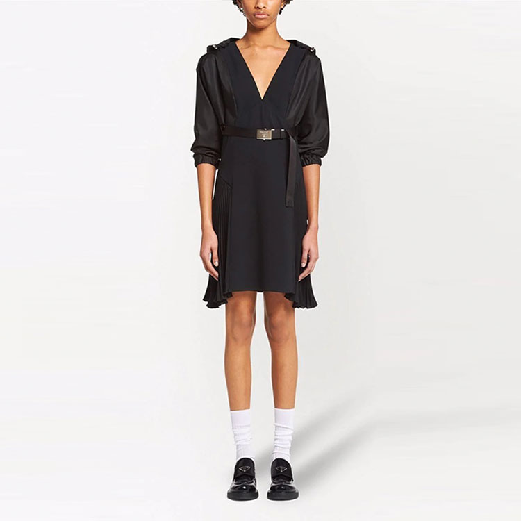 Lookbook (W) PRADA FW2 黑色长袖V领连帽连衣裙 女款 P3E75H-S212-1Y2I-F0806