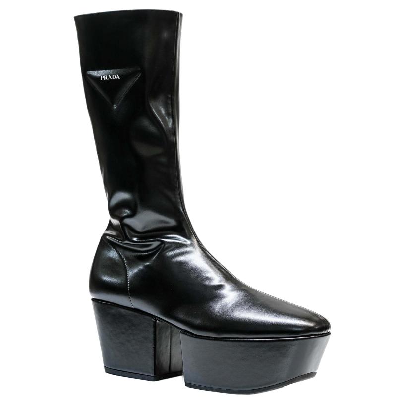 Lookbook (W) Prada Sepatu Platform Tinggi 'Logo Segitiga Hitam' 1WP148_3LGW_F_0002