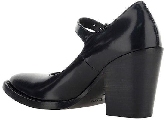 (W) Prada Sepatu Hak Tinggi Kulit Gesper 'Hitam' 1I128N_055_F0002_F_090 Lookbook (W) Prada Sepatu Hak Tinggi Kulit Gesper 'Hitam' 1I128N_055_F0002_F_090