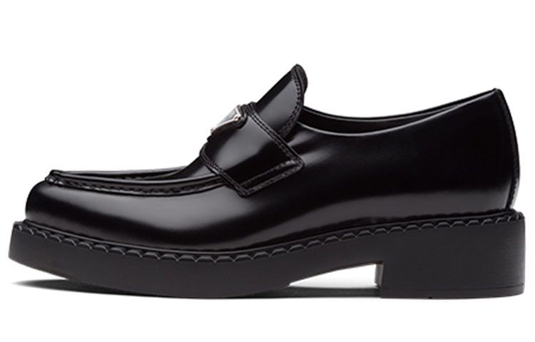Buy PRADA 普拉達 皮革樂福鞋 女款 黑色