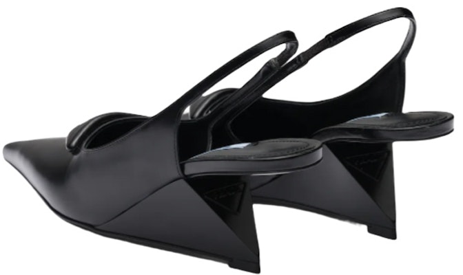 (W) Prada Sandalia de Cuña de Cuero con Punta Afilada 6.5cm 'Negro' 1I885M_055_F0002_F_A065 Shop (W) Prada Sandalia de Cuña de Cuero con Punta Afilada 6.5cm 'Negro' 1I885M_055_F0002_F_A065