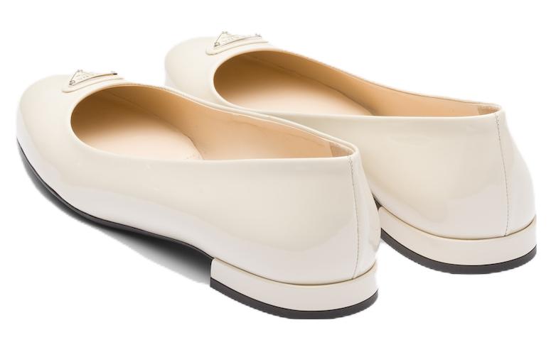 Shop (W) Prada Sepatu Sneakers Kulit Rendah 'Ivory White' 1F200N_069_F0304_F_015