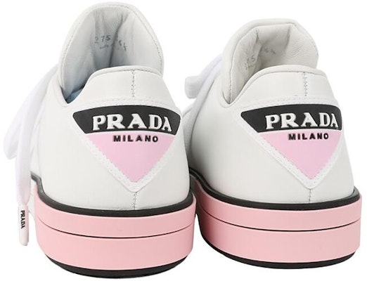 普拉达 PRADA 皮革車縫線防滑耐磨低幫板鞋 女款 白粉 Shop 普拉达 PRADA 皮革車縫線防滑耐磨低幫板鞋 女款 白粉