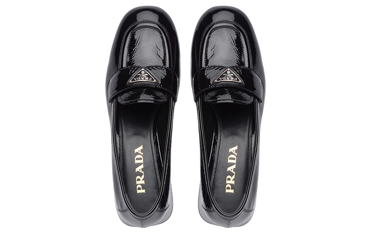 Shop (W) 프라다 삼각로고 블랙 에나멜 슈즈 1D583M_H27_F0002_F_035