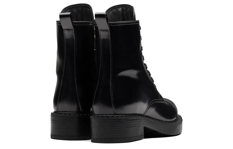 Shop PRADA 普拉達 耐磨防滑亮面皮革系帶中筒靴 女款 黑色