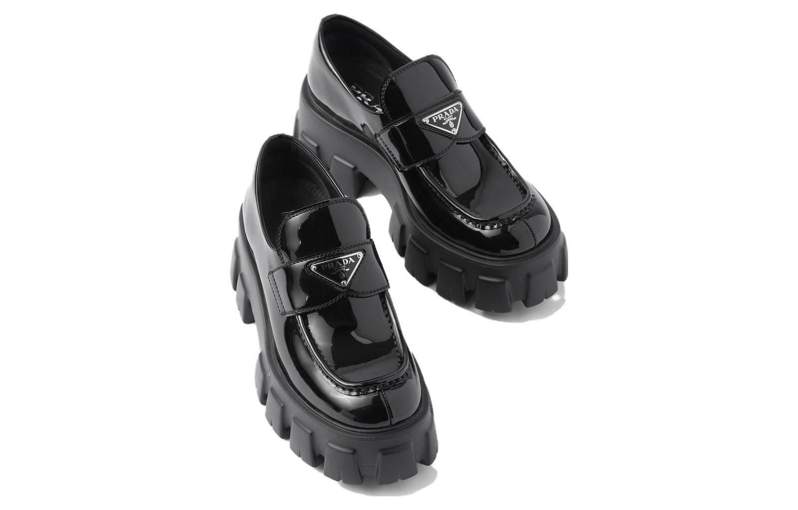 Shop PRADA普拉達 Monolith 圓頭套穿樂福鞋 5.5cm 女款 黑色