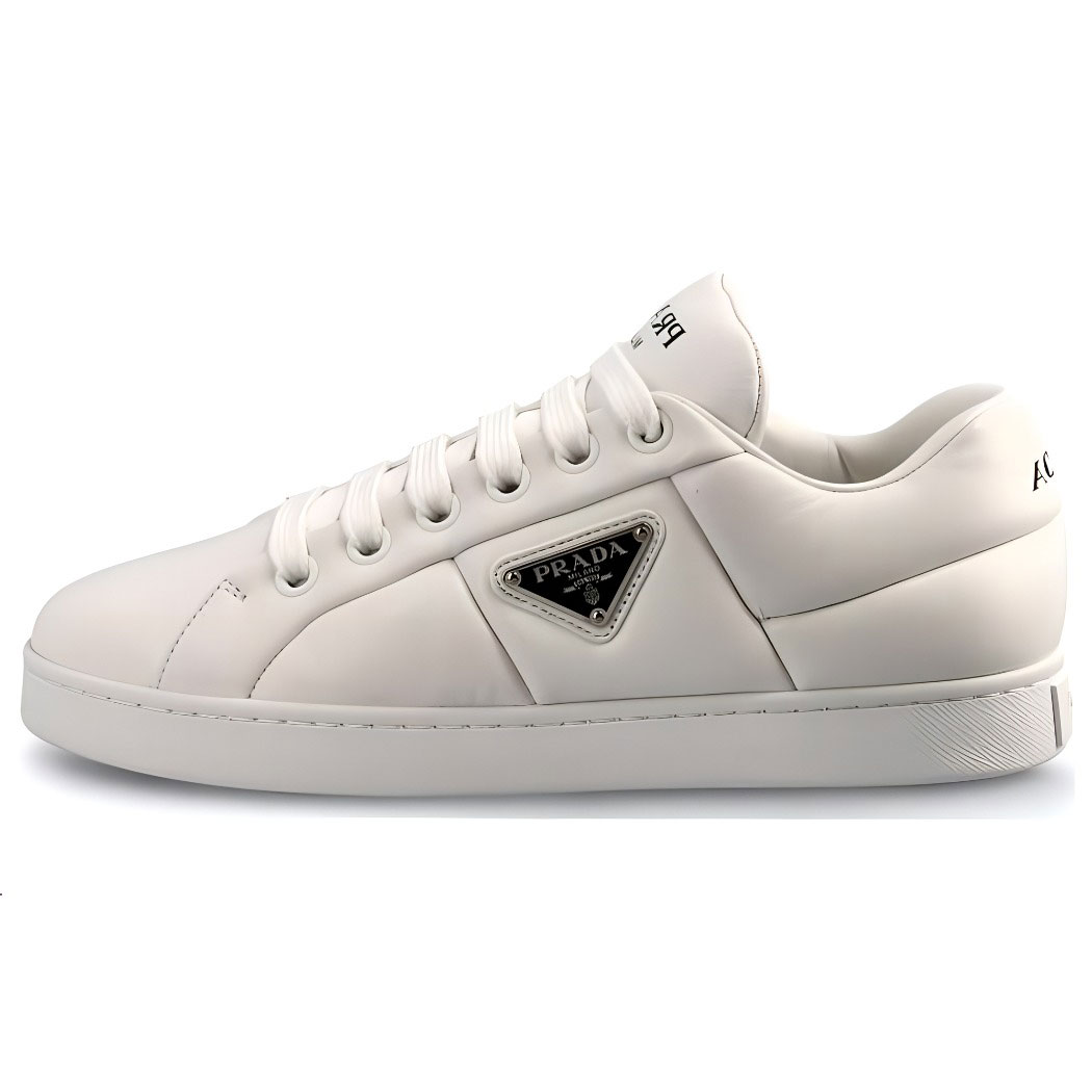 Buy (W) 普拉达白色绗缝小牛皮运动鞋 1E204N_2DL8_F0009