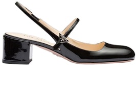 PRADA 亮面皮革 時尚徽章 粗跟 高筒鞋 女款 黑色 Order PRADA 亮面皮革 時尚徽章 粗跟 高筒鞋 女款 黑色