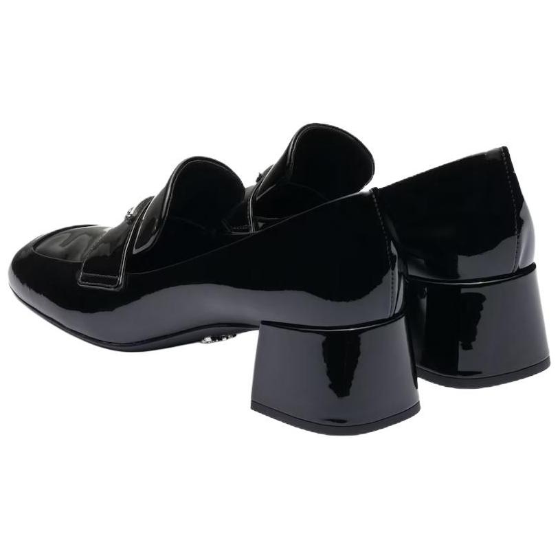 Lookbook (W) Prada Kasut Loafers Kulit Patent 'Hitam' 1D763M_069_F0002_F_045