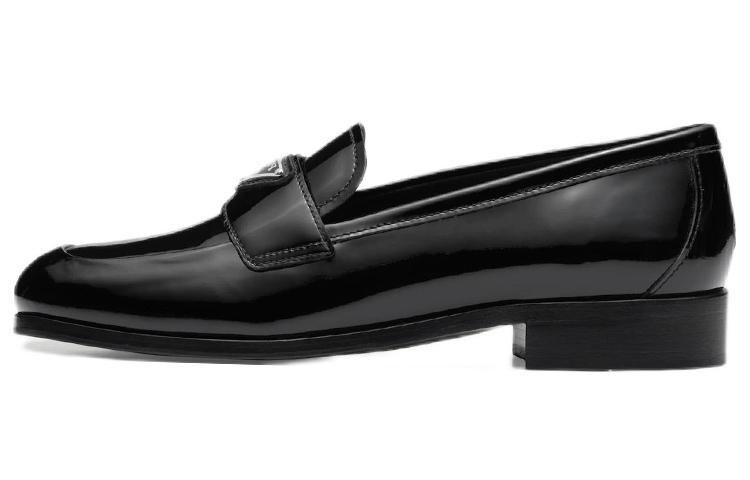 Buy PRADA亮面皮質 三角標誌 圓頭 樂福鞋 女款 黑色