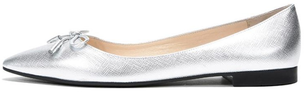 普拉達 漆皮尖頭平底單鞋 女款 銀色 Buy 普拉達 漆皮尖頭平底單鞋 女款 銀色