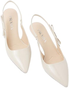 PRADA 亮皮 蝴蝶結 尖頭 細跟 高筒鞋 女款 白色 Shop PRADA 亮皮 蝴蝶結 尖頭 細跟 高筒鞋 女款 白色