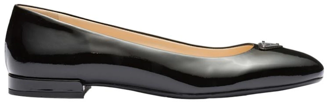 (W) Prada Leren Ronde Neus Instappers ''Zwart''. 1F200N_069_F0002_F_015 Order (W) Prada Leren Ronde Neus Instappers ''Zwart''. 1F200N_069_F0002_F_015