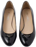 Shop (W) Prada Zapatos Planos Negros de Charol con Punta Redonda y Sin Cordones 1F200N_069_F0002_F_015