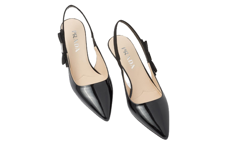 Lookbook (W) Prada Puntige Patentschoenen Kitten Heels ''Zwart'' 1I190N_069_F0002_F_045