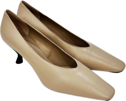 (W) Prada Spitse Stiletto Hoge Hakken ''Lichtbruin Leer'' 1I409M_038_F0P3K_F_065 Lookbook (W) Prada Spitse Stiletto Hoge Hakken ''Lichtbruin Leer'' 1I409M_038_F0P3K_F_065