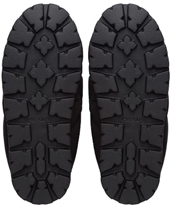 (W) Prada Booties Hitam Nylon Berlapis Quilted 2UE019_3LGO_F0002_F_G000 Purchase (W) Prada Booties Hitam Nylon Berlapis Quilted 2UE019_3LGO_F0002_F_G000