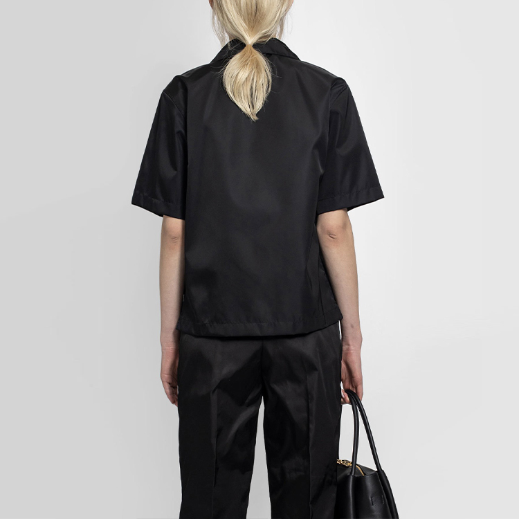 (Women) PRADA Re-Nylon Black Short-Sleeve Triangle Logo Sunshirt SS21 240691-1WQ8-F0002 圖 4