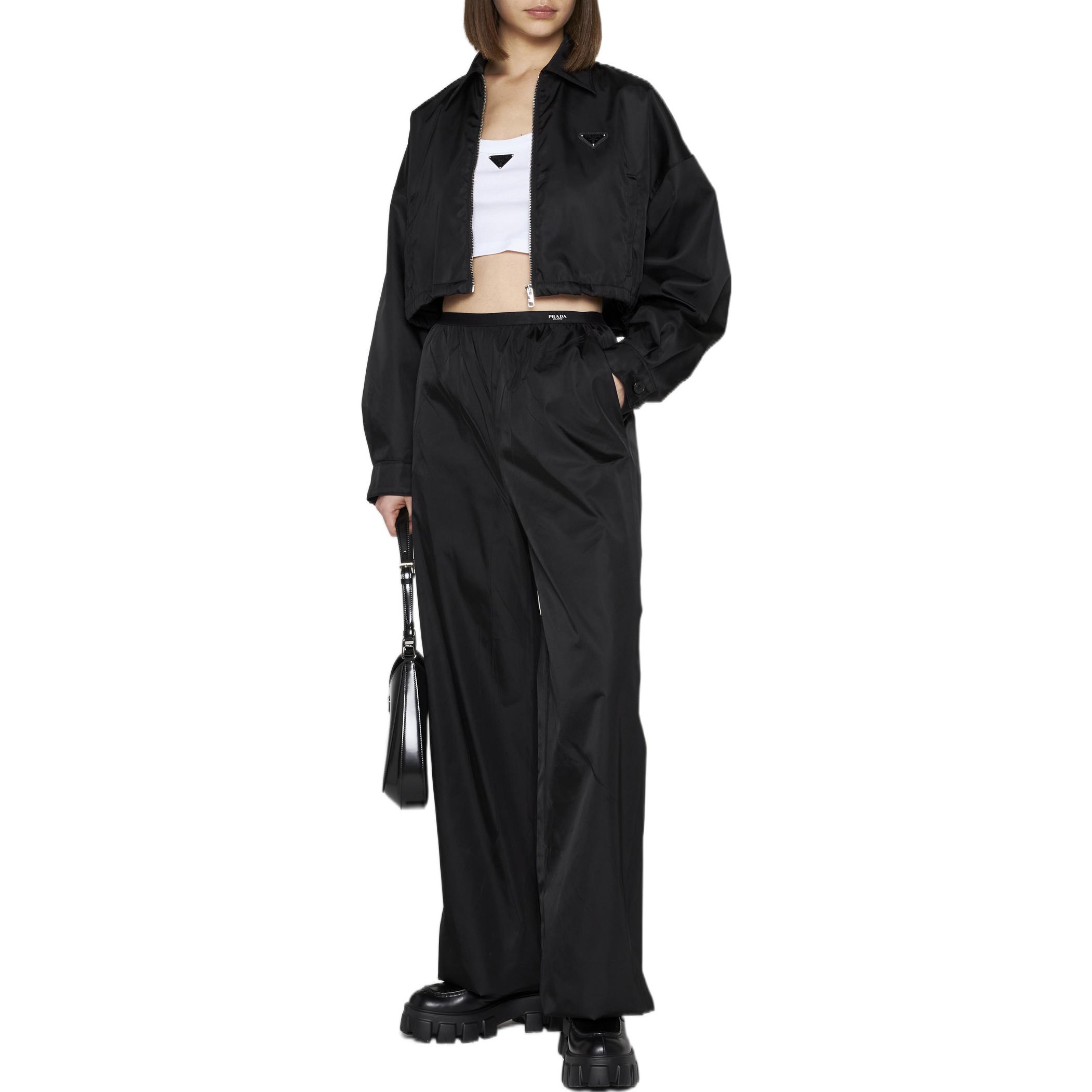 Shop (W) Chaqueta Prada Re-Nylon FW22 Negra Cropped de Manga Larga y Cintura Ajustada. 292101-1WQ8-F0002