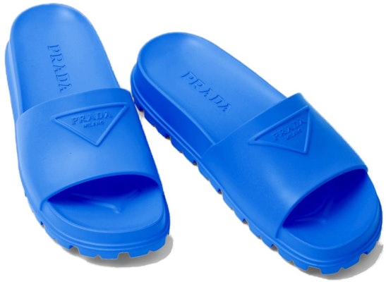 (W) 프라다 로고 블루 러버 슬라이드 (Purada Logo Beulru Reobeo Seullaideu) 1XX626_3LKV_F0013_F_020 Lookbook (W) 프라다 로고 블루 러버 슬라이드 (Purada Logo Beulru Reobeo Seullaideu) 1XX626_3LKV_F0013_F_020
