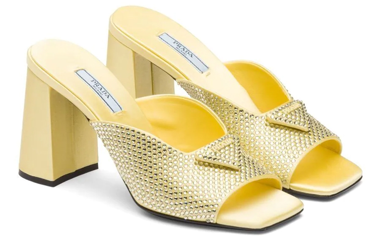 Lookbook (W) Prada Satin Kristallbesetzte Chunky Heel Mule ''Gelber Modesandale'' 1XX642_2AWL_F068X_F085