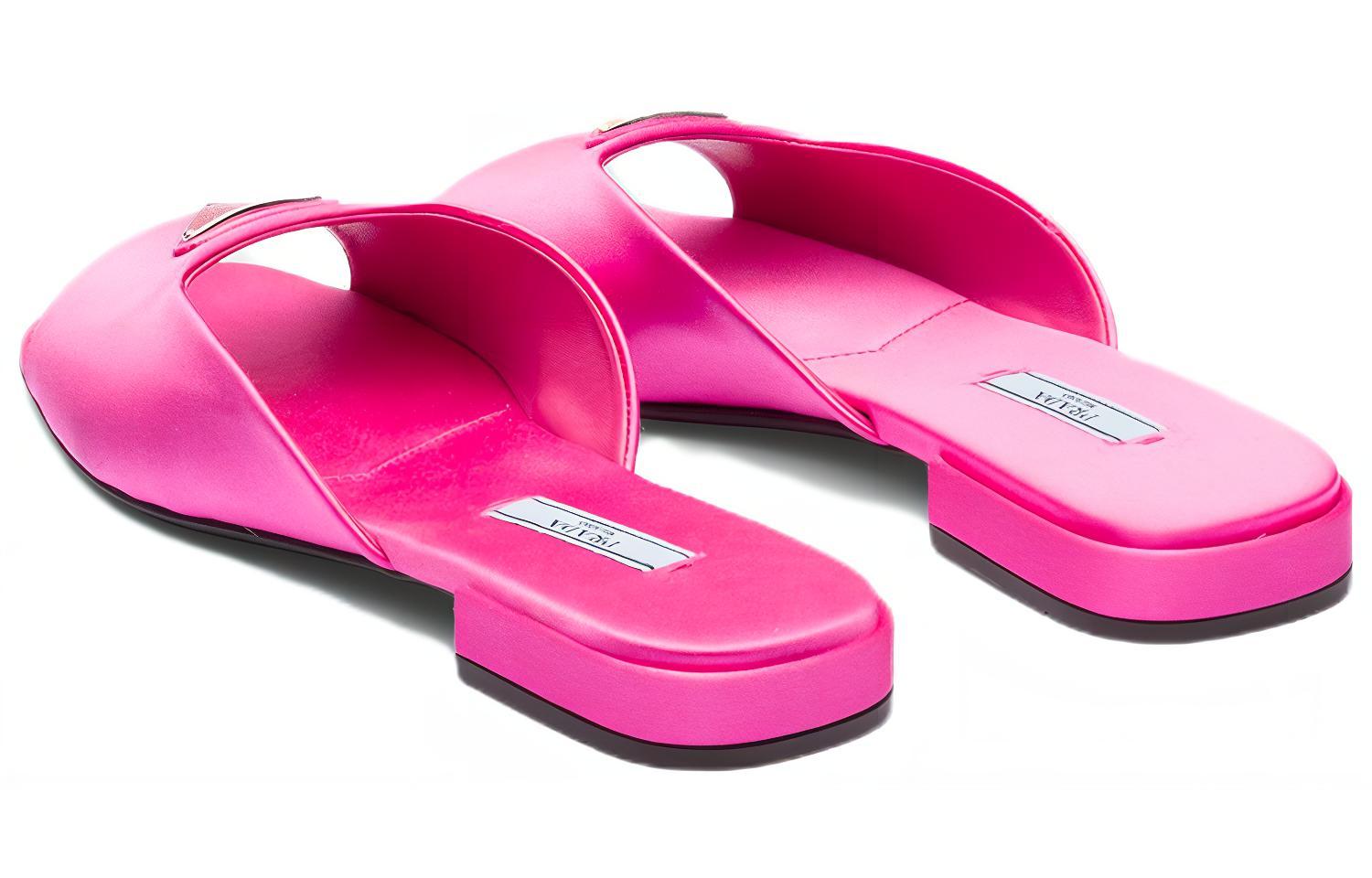 Shop (W) Sandali Piatto Prada Satin ''Logo Triangolo Smaltato Rosa'' 1XX643_049_F0638_F_010