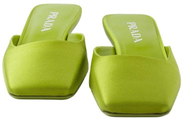 (W) 프라다 사틴 뮬 슬리퍼 '그린 컴포트' (Prada satin mule slippers 'Green Comfort') 1I479N_049_F0613_F_A035 Shop (W) 프라다 사틴 뮬 슬리퍼 '그린 컴포트' (Prada satin mule slippers 'Green Comfort') 1I479N_049_F0613_F_A035