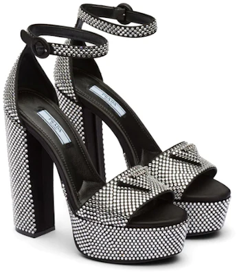 (W) Prada Satin Plateau Sandalen ''Crystal Zilver-Zwart'' 1XP53B_2AWL_F0T70_F_135 Shop (W) Prada Satin Plateau Sandalen ''Crystal Zilver-Zwart'' 1XP53B_2AWL_F0T70_F_135