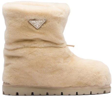 (W) Stivali Invernali Prada in Montone Corto ''Beige Comfort'' 1U258N_173_F0379_F_ZF20 Order (W) Stivali Invernali Prada in Montone Corto ''Beige Comfort'' 1U258N_173_F0379_F_ZF20