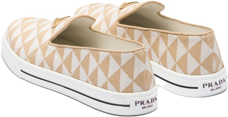 (W) Prada Slip-On 'Kain Bersulam - Krem Putih' 1S942M_3LK6_F0J0A_F_025 Lookbook (W) Prada Slip-On 'Kain Bersulam - Krem Putih' 1S942M_3LK6_F0J0A_F_025
