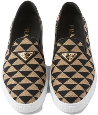 (W) Prada Slip-On Hujung Bulat 'Fesyen Kasual' 1S942M_3LK6_F0Y30_F_025 Lookbook (W) Prada Slip-On Hujung Bulat 'Fesyen Kasual' 1S942M_3LK6_F0Y30_F_025