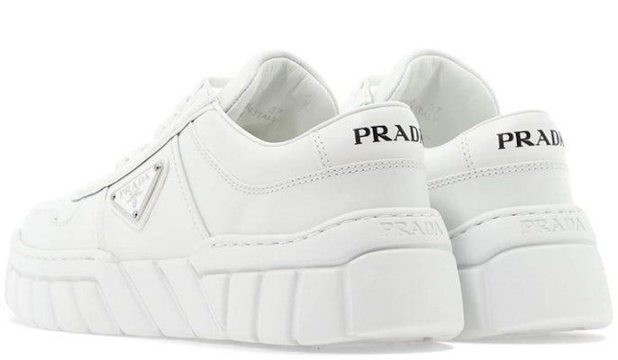 PRADA 休閒 時尚板鞋 女款 白色 Shop PRADA 休閒 時尚板鞋 女款 白色