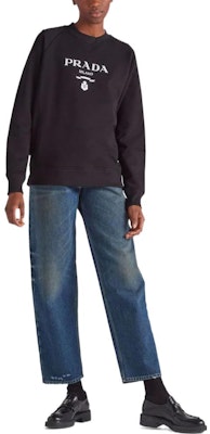 (W) 普拉达 SS22 对比标志印花黑色圆领卫衣 134645-S221-10GWF-0-967 Lookbook (W) 普拉达 SS22 对比标志印花黑色圆领卫衣 134645-S221-10GWF-0-967