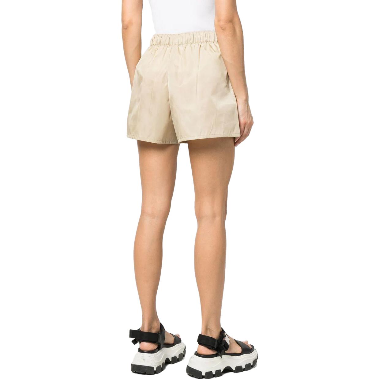 Shop (W) 普拉达 SS22 三角标高腰卡其色短裤. 22C757-1WQ8-F0F24