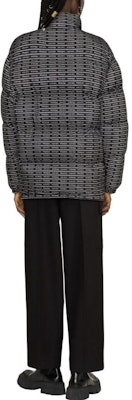 (Women) PRADA SS23 Black Logo Down Puffer Jacket 292129-1X60-F0967-S-232 Shop (Women) PRADA SS23 Black Logo Down Puffer Jacket 292129-1X60-F0967-S-232