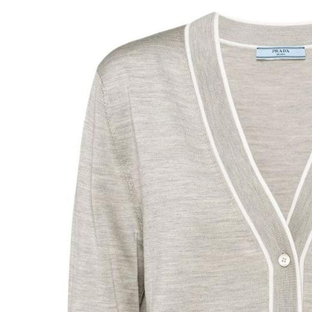 Details for (W) プラダ SS23 グレー ニット カーディガン ロゴ刺繍付き Vネック. P25L11-10OX-F0RXG-S-221
