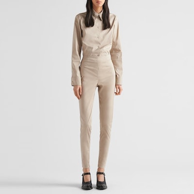 (Women) PRADA SS23 Solid Color Zipper Hem Casual Pants in Limestone. P211H-12VC-F0A08-S-231 Lookbook (Women) PRADA SS23 Solid Color Zipper Hem Casual Pants in Limestone. P211H-12VC-F0A08-S-231